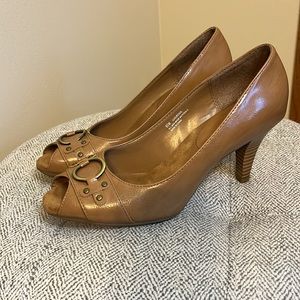 Aerosoles Open Toe Heels 8.5 Nude Tan